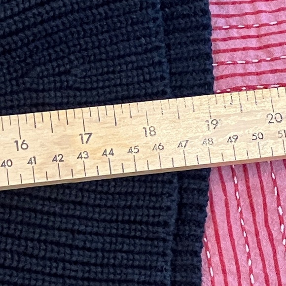 GAP women’s XL heavy knit Black above the knee Skirt - Picture 9 of 10